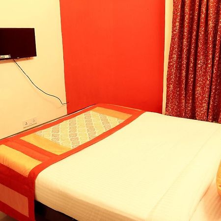 Oyo 3418 Hotel Amit Calcutta Eksteriør billede