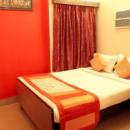 Oyo 3418 Hotel Amit Calcutta Eksteriør billede