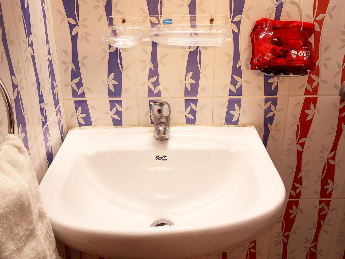 Oyo 3418 Hotel Amit Calcutta Eksteriør billede